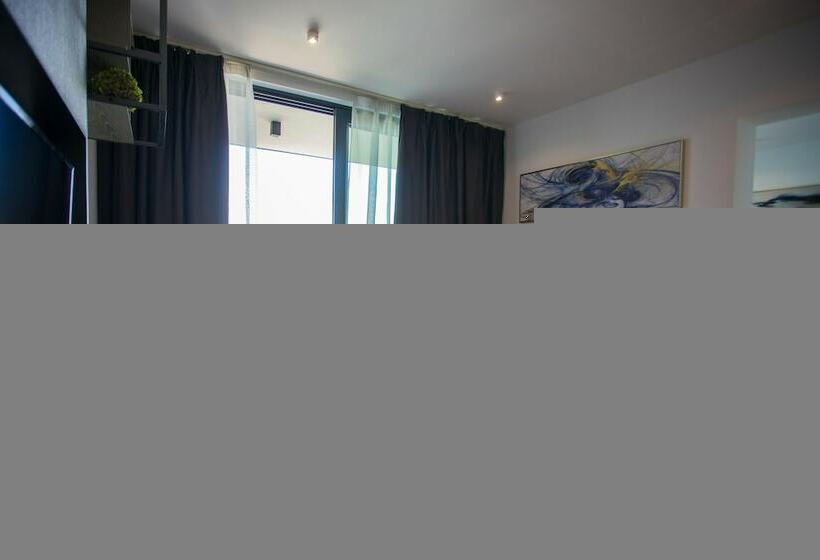 غرفة قياسية مطلة على المتنزه, Liberty Plaza