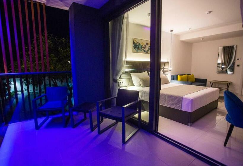 غرفة ديلوكس مطلّة علي البحر, Liberty Plaza