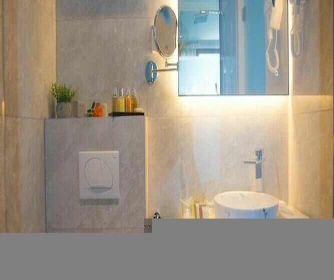 جناح رئاسى, Liberty Plaza