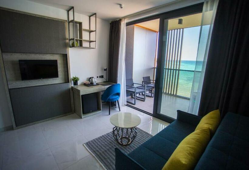 Deluxe Suite Sea View, Liberty Plaza