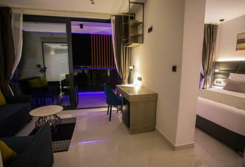 جناح ديلوكس مطل على البحر, Liberty Plaza