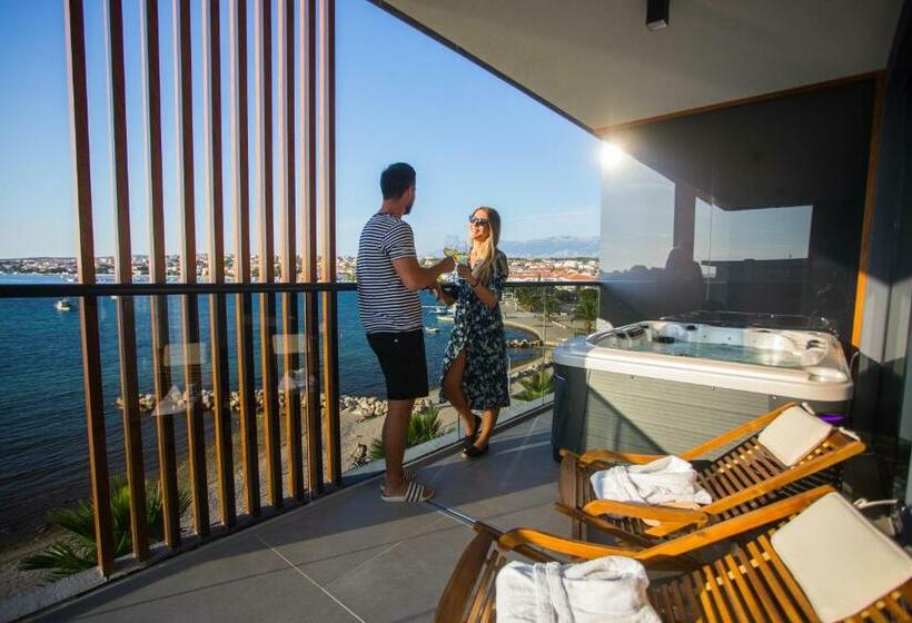 جناح ديلوكس مطل على البحر, Liberty Plaza