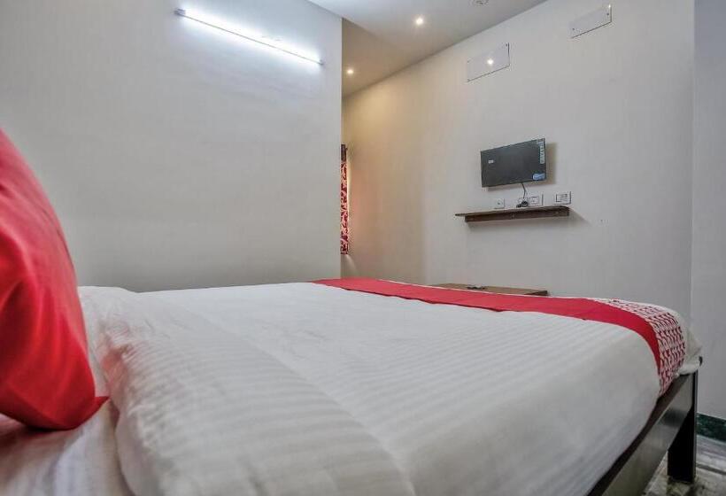 Standardrum, Oyo 35931 Leo S Home Stay