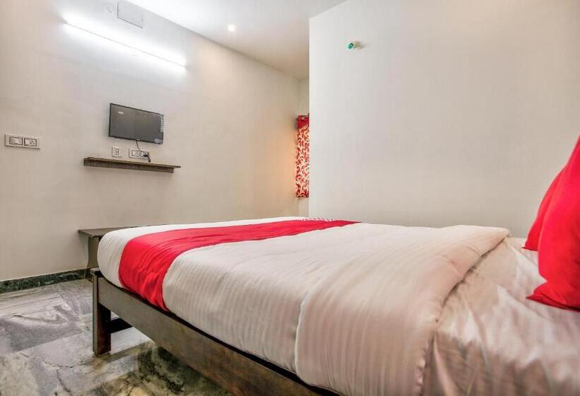 Standardrum, Oyo 35931 Leo S Home Stay