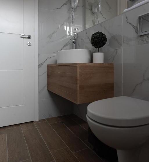 سوئیت جونیور خانوادگی, Paso