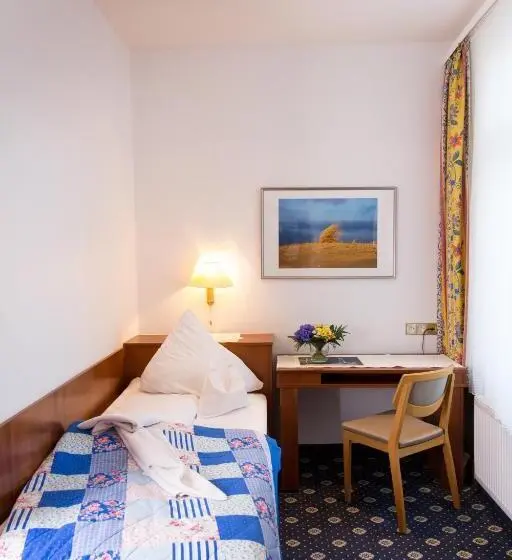 اتاق استاندارد یک نفره, Inselhotel Ihnken