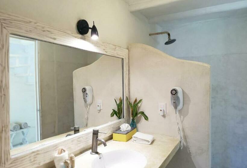 اتاق سه نفره سوپریور با چشمانداز دریا, Coco Unlimited