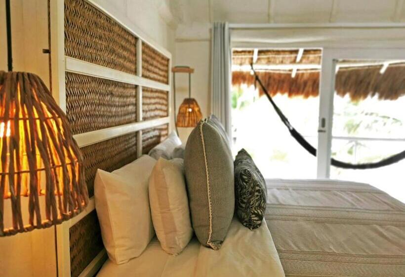 اتاق سه نفره سوپریور با چشمانداز دریا, Coco Unlimited