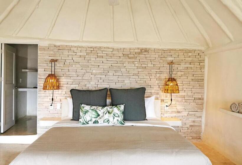 اتاق لوکس با چشمانداز دریا, Coco Unlimited