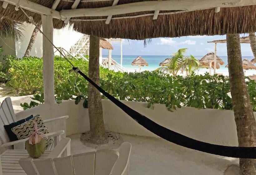 اتاق لوکس با چشمانداز دریا, Coco Unlimited