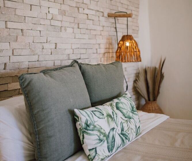 اتاق استاندارد با چشمانداز دریا, Coco Unlimited