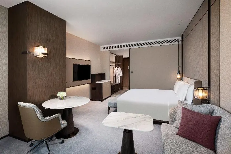اتاق استاندارد با تخت بزرگ, Crowne Plaza Shanghai Hongqiao By Ihg