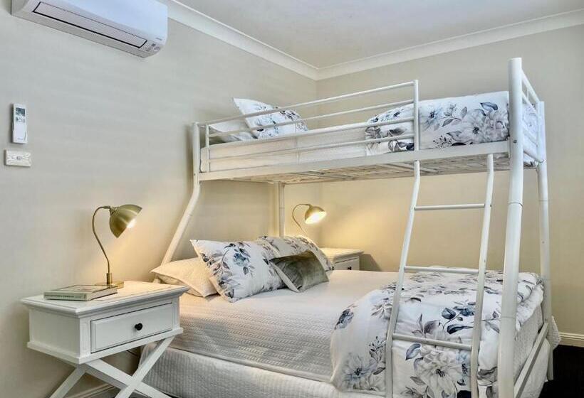 דירת חדר, Pacific Blue 505 265 Sandy Point Road