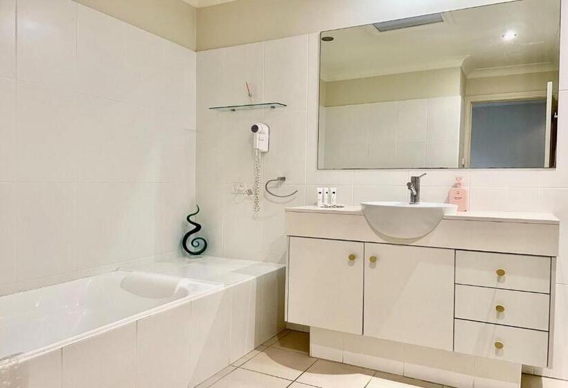 דירת חדר, Pacific Blue 505 265 Sandy Point Road