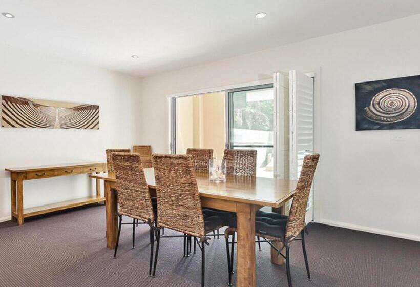 דירת חדר, Pacific Blue 505 265 Sandy Point Road