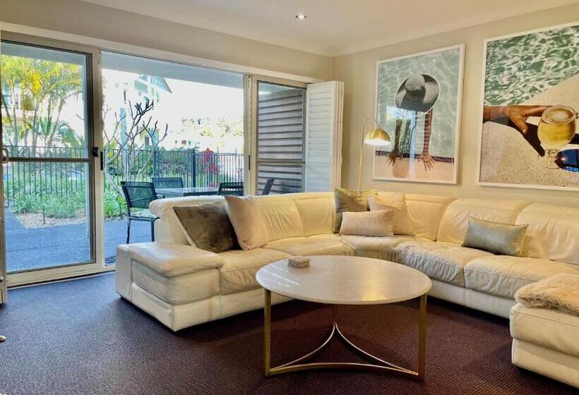 דירת חדר, Pacific Blue 505 265 Sandy Point Road