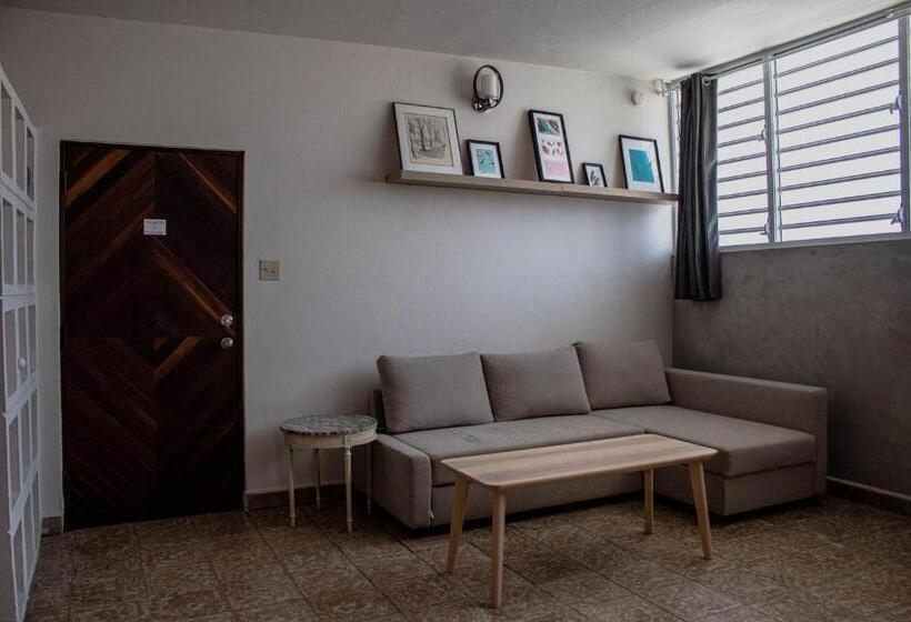 اتاق استاندارد با تخت بزرگ, The Emerald Pr