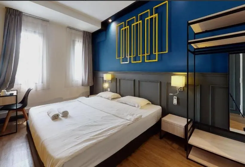 اتاق لوکس با تخت بزرگ, Sovotel Boutique Hotel Usj 9