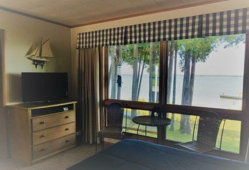 غرفة ديلوكس, Square Rigger Harbor Motel