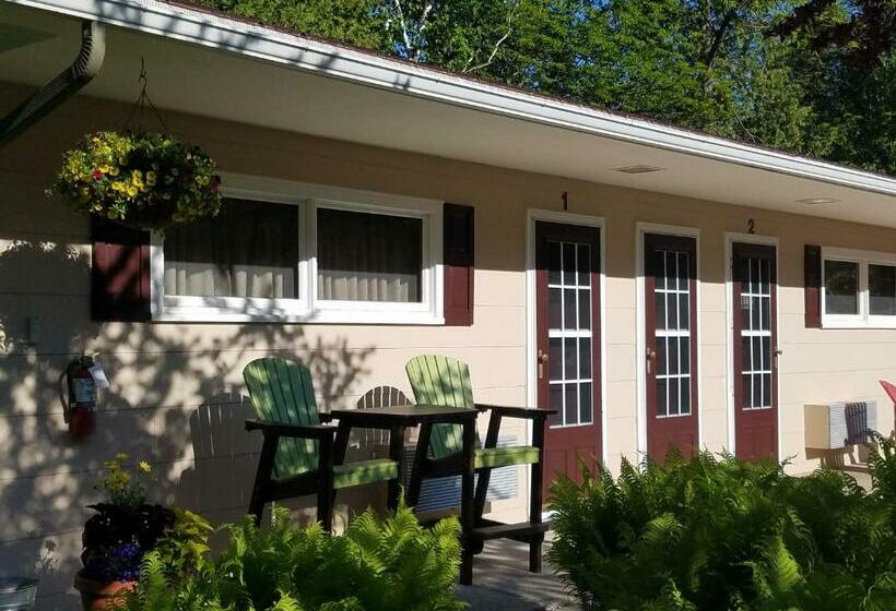 غرفة ديلوكس, Square Rigger Harbor Motel