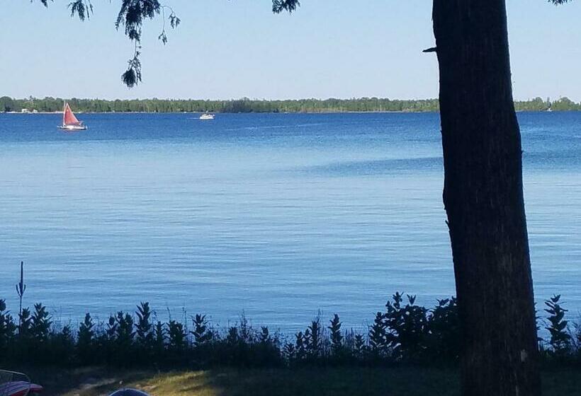 غرفة ديلوكس, Square Rigger Harbor Motel