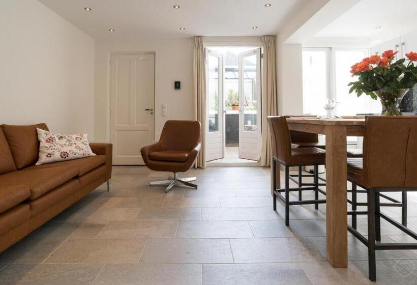 سوییت, Artis Plantage Apartment