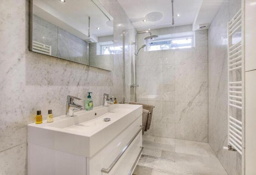 סוויטה, Artis Plantage Apartment