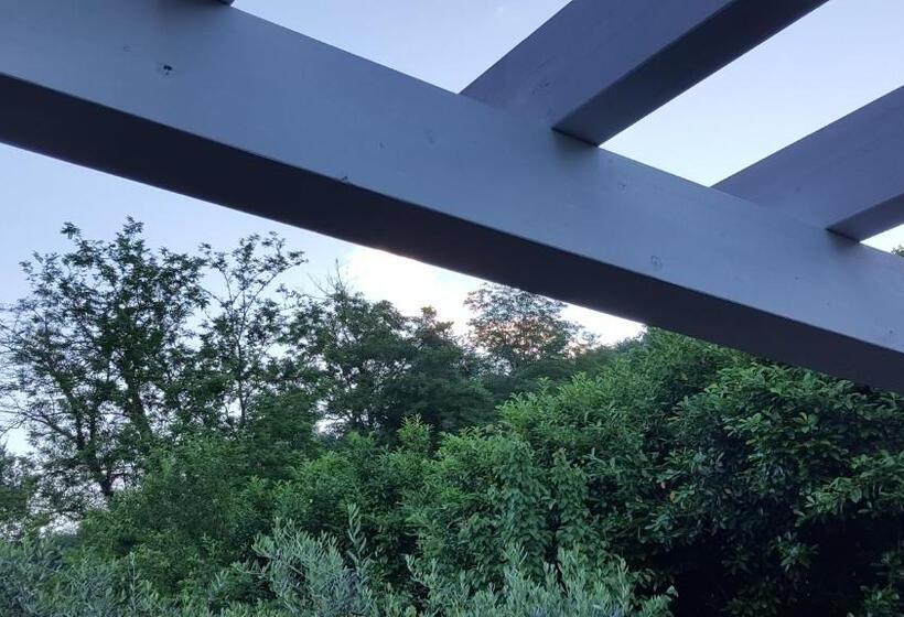 اتاق استاندارد با چشم‌انداز باغ, Di Luna E Di Sole