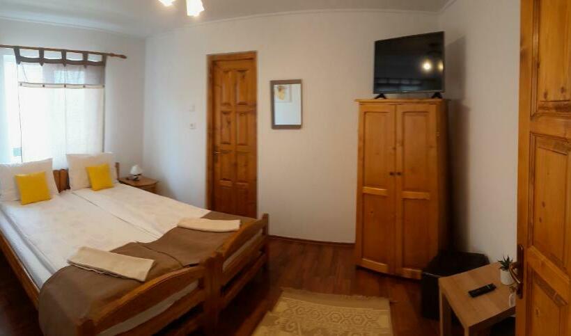 Номер Стандарт, Levi Panzio