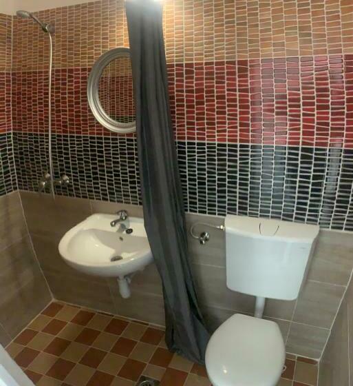 Deluxe-huone, Thomas Panzió