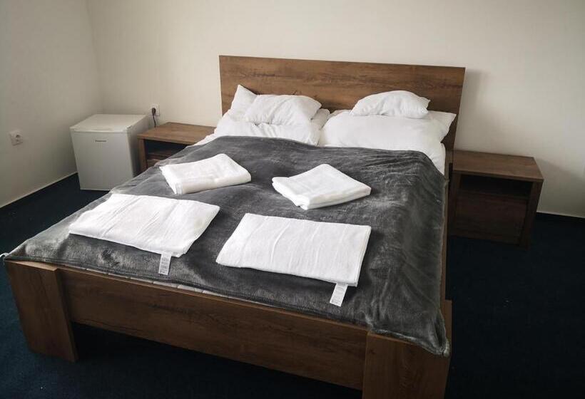 Huoneisto 1 Makuuhuone Pohjakerros, Thomas Panzió