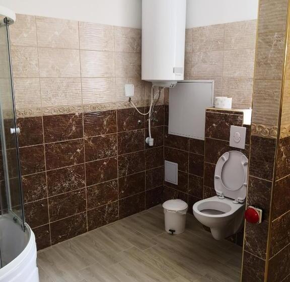 Huoneisto 1 Makuuhuone Pohjakerros, Thomas Panzió