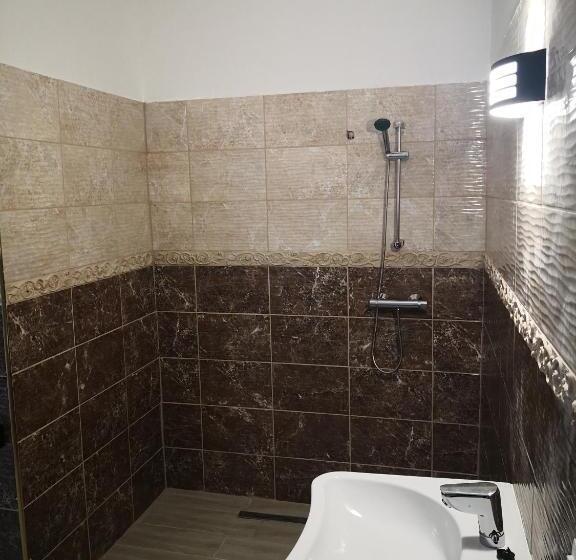 Huoneisto 1 Makuuhuone Pohjakerros, Thomas Panzió