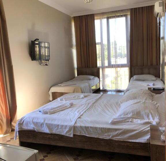 اتاق استاندارد با چشم‌انداز دریا, Guga