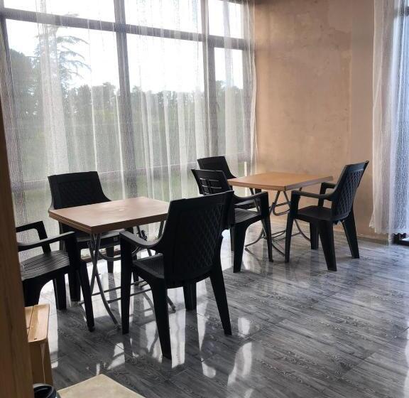 اتاق استاندارد با چشم‌انداز دریا, Guga