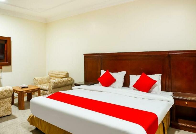 استودیوی استاندارد, Oyo 525 Rose Plaza1