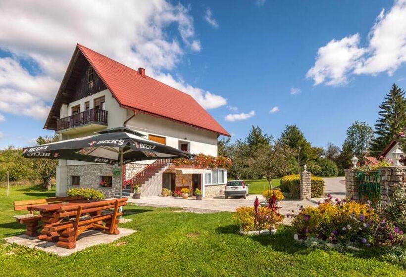 اتاق استاندارد با بالکن, Apartments And Rooms With Parking Space Jezerce, Plitvice   17768