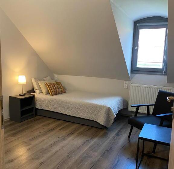 Habitación Estàndard Individual, Blahas