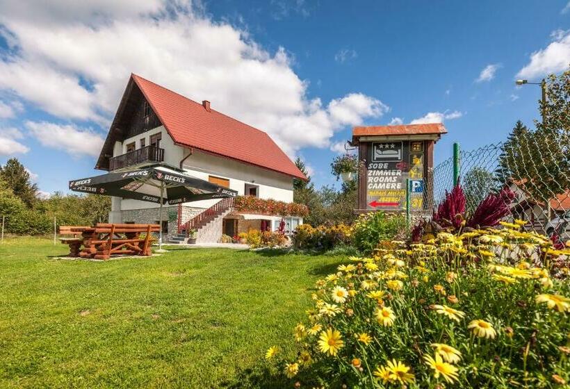 חדר סטנדרט עם מרפסת, Apartments And Rooms With Parking Space Jezerce, Plitvice   17768