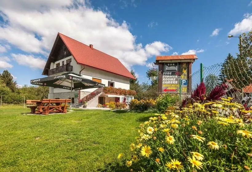 バルコニー付きスタンダードルーム, Apartments And Rooms With Parking Space Jezerce, Plitvice   17768
