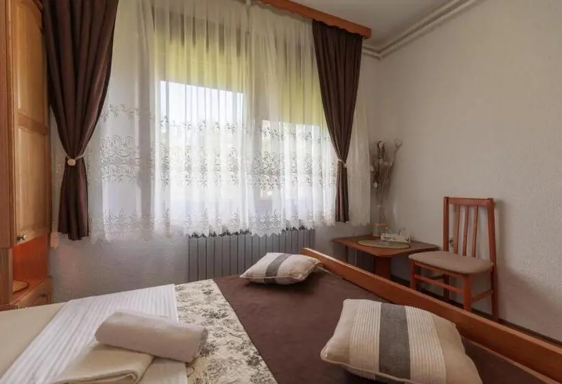 デラックスルーム, Apartments And Rooms With Parking Space Jezerce, Plitvice   17768