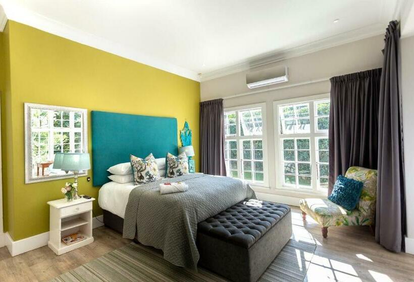 اتاق استاندارد با چشم‌انداز باغ, Taunton Manor