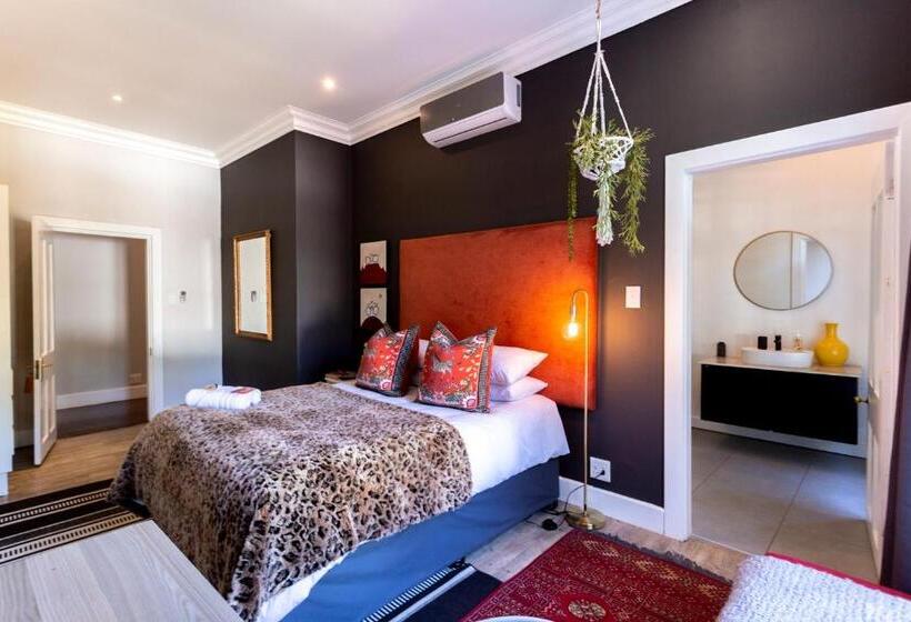 スタンダードルーム, Taunton Manor