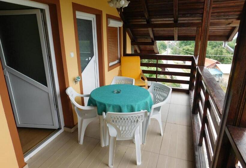 Номер Стандарт Вид на Горы, Pensiunea Casa Domnitei