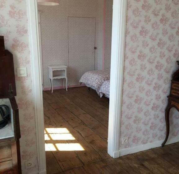 デラックスルーム, Château De Perpezat