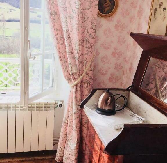 デラックスルーム, Château De Perpezat