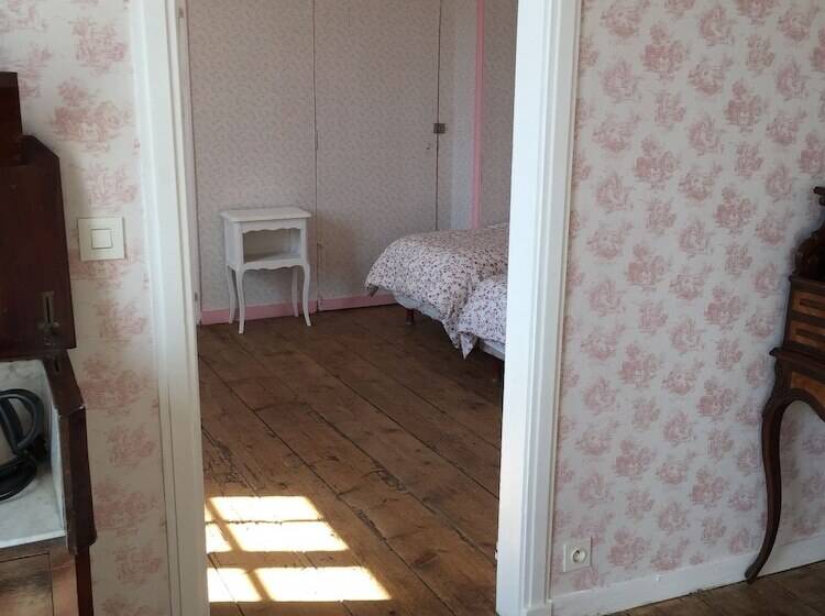 デラックスルーム, Château De Perpezat