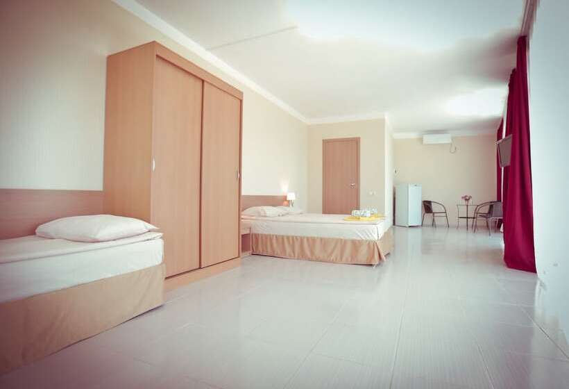 スーペリアトリプルルーム, Marsel