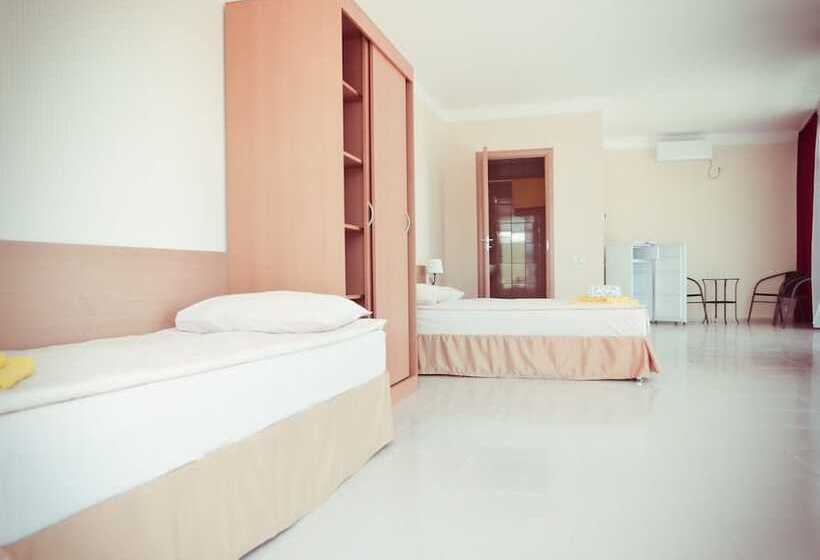 スーペリアトリプルルーム, Marsel