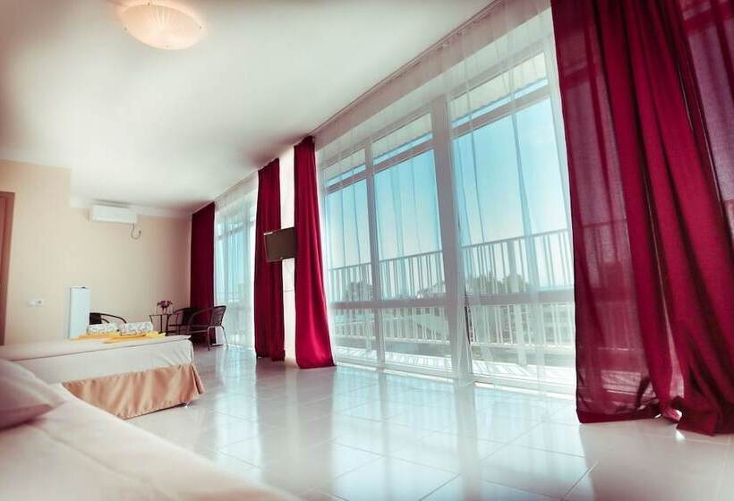 スーペリアトリプルルーム, Marsel